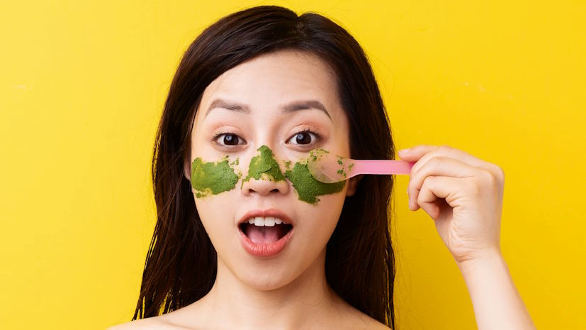 The Benefits of Green Tea for Your Skin: Sipping and Applying